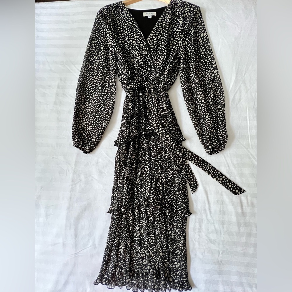 She + Sky Black and White Wrap Gown - Picture 2 of 6
